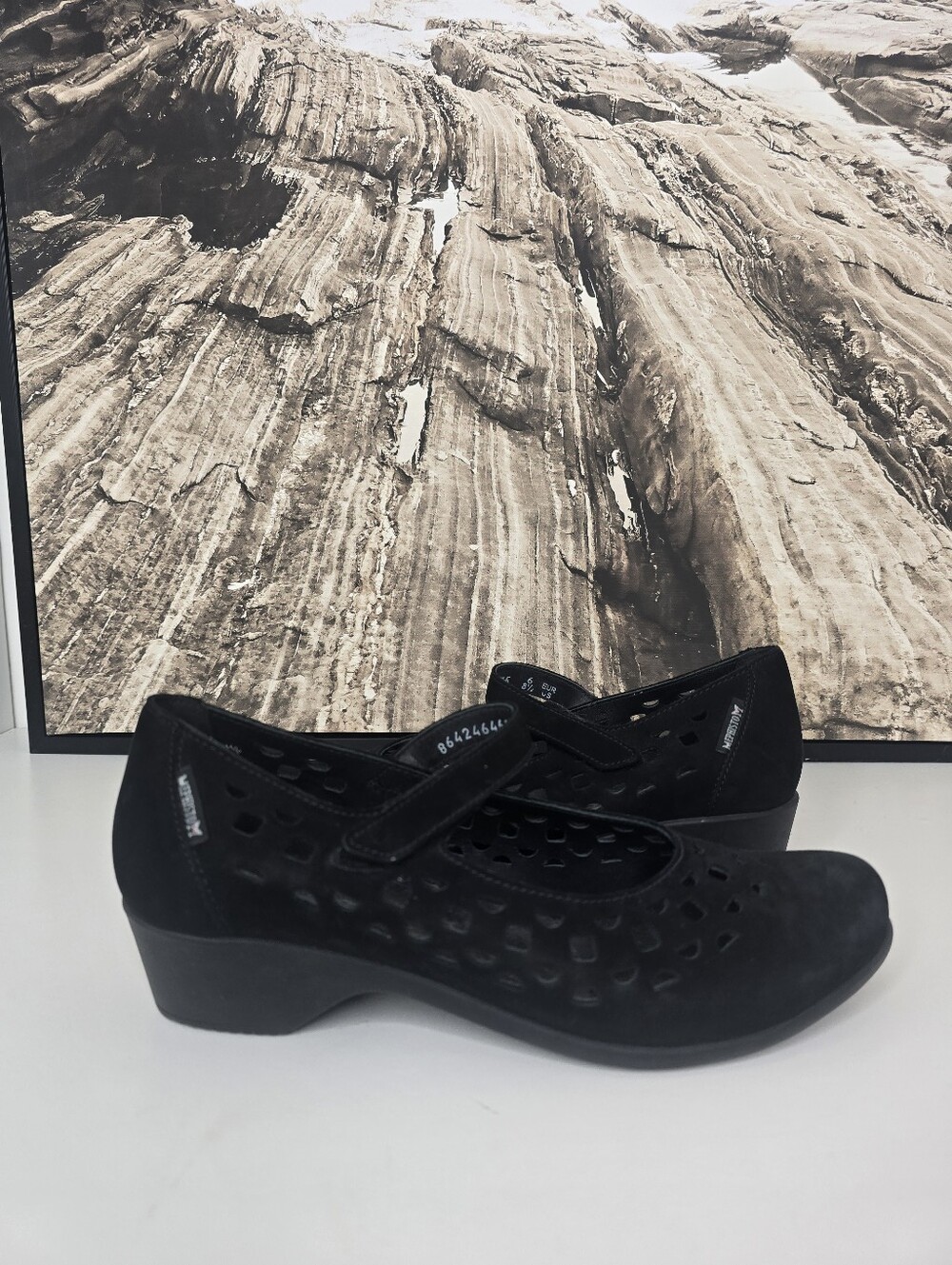 Mephisto Black Mary Jane Shoes Rodia Perforated Like New - Picture 4 of 7